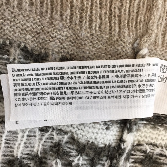 Abercrombie & Fitch Cardigan Sweater Womens XS Small‎ Tan White Aztec Knit - Picture 12 of 15